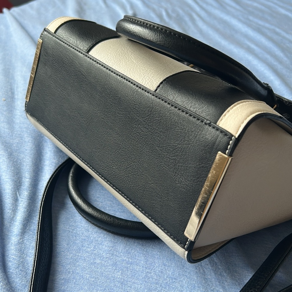 Call it Spring Handbag - Picture 8 of 8